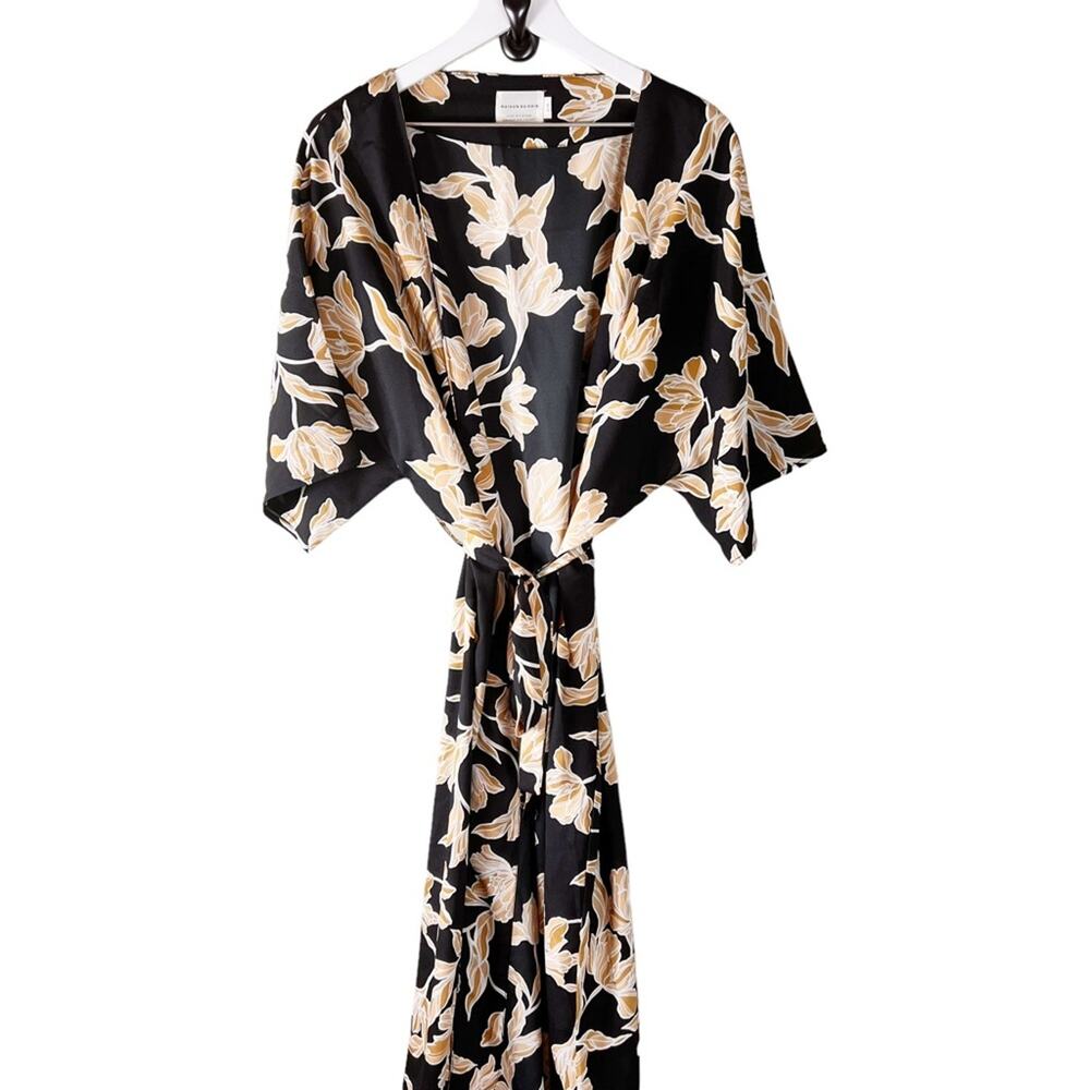 Maison Du Soir Black Floral Kimono Robe S M‎